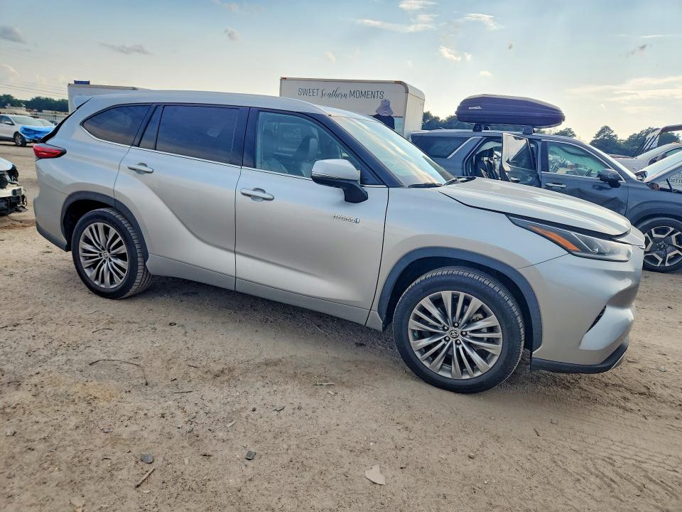 Aukcja sprzedaży 2021 Toyota Highlander, vin: 5TDFARAH5MS012423, numer aukcji: 62613136