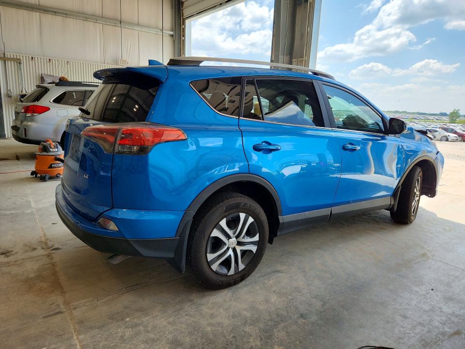 61138466 :رقم المزاد ، 2T3ZFREV0HW361993 vin ، 2017 Toyota Rav4 مزاد بيع
