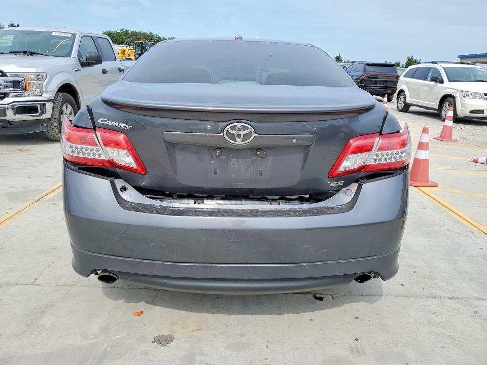 61952426 :رقم المزاد ، 4T1BF3EK3BU662004 vin ، 2011 Toyota Camry مزاد بيع