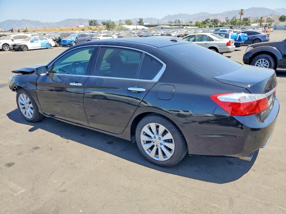 62321646 :رقم المزاد ، 1HGCR3F94FA003837 vin ، 2015 Honda Accord مزاد بيع