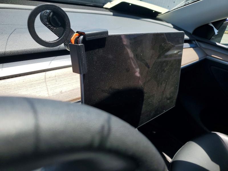 Auction sale of the 2025 Tesla Model Y, vin: 7SAYGDED7SF240686, lot number: 59832856
