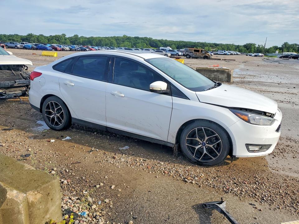 2017 Ford Focus მანქანა იყიდება აუქციონზე, vin: 1FADP3H2XHL235994, აუქციონის ნომერი: 59371016