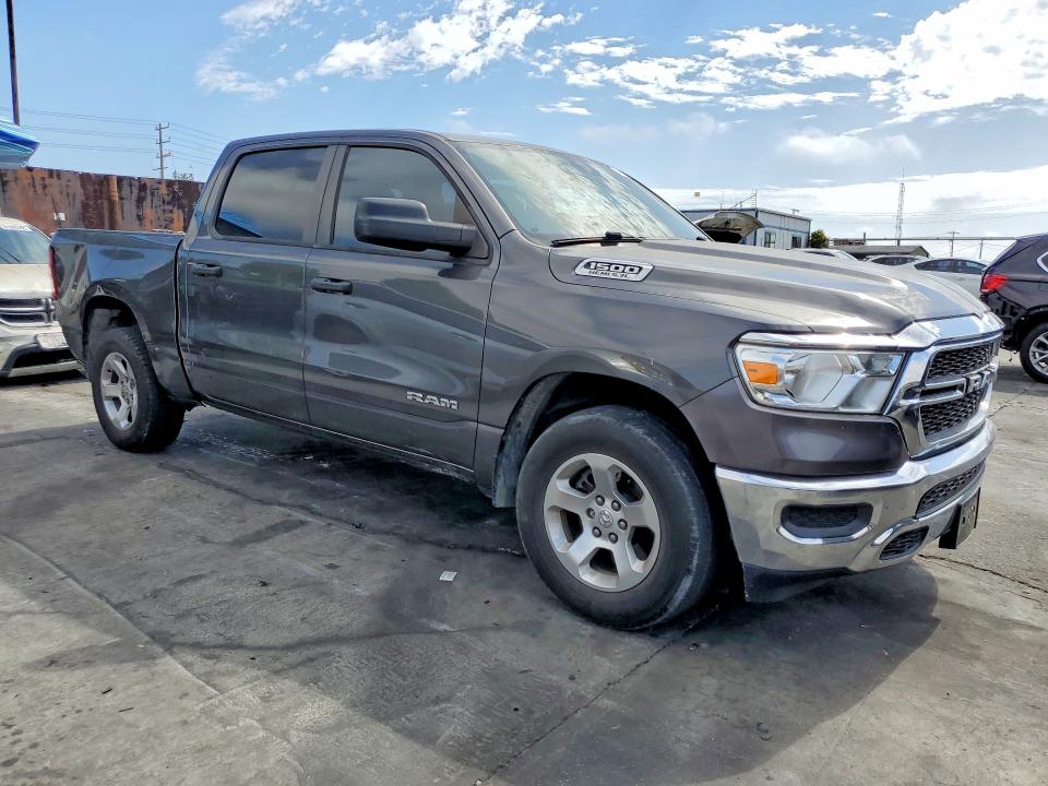 60827556 :رقم المزاد ، 1C6RREGT8KN590598 vin ، 2019 Ram 1500 مزاد بيع