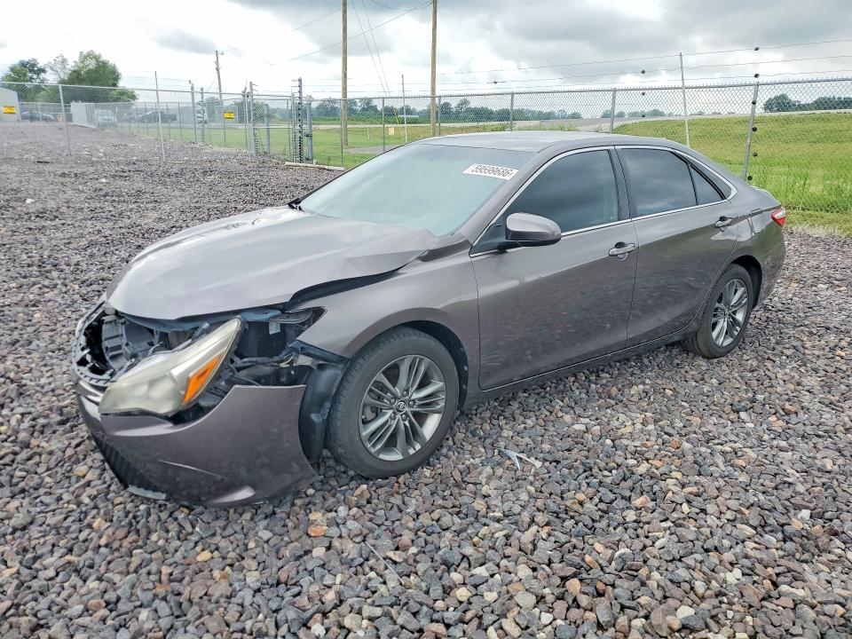 59599686 :رقم المزاد ، 4T1BF1FK4HU811953 vin ، 2017 Toyota Camry مزاد بيع