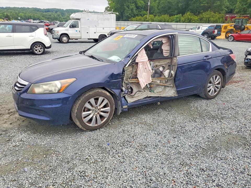 62604416 :رقم المزاد ، 1HGCP2F82BA040967 vin ، 2011 Honda Accord مزاد بيع