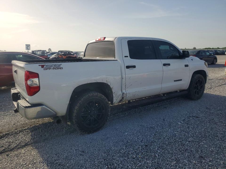 61758406 :رقم المزاد ، 5TFEY5F17JX232566 vin ، 2018 Toyota Tundra مزاد بيع