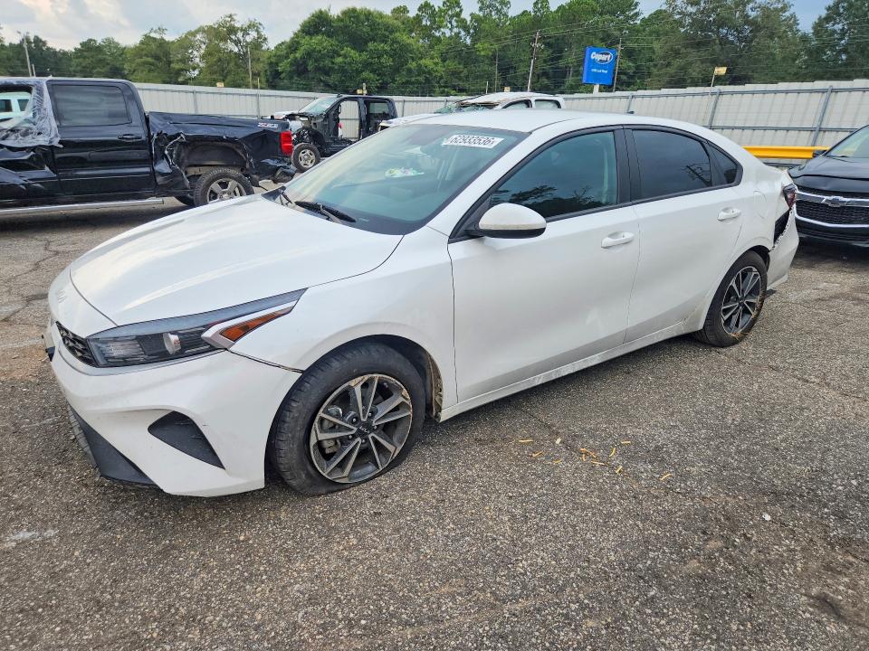 2022 Kia Forte მანქანა იყიდება აუქციონზე, vin: 3KPF24AD1NE500650, აუქციონის ნომერი: 62933536