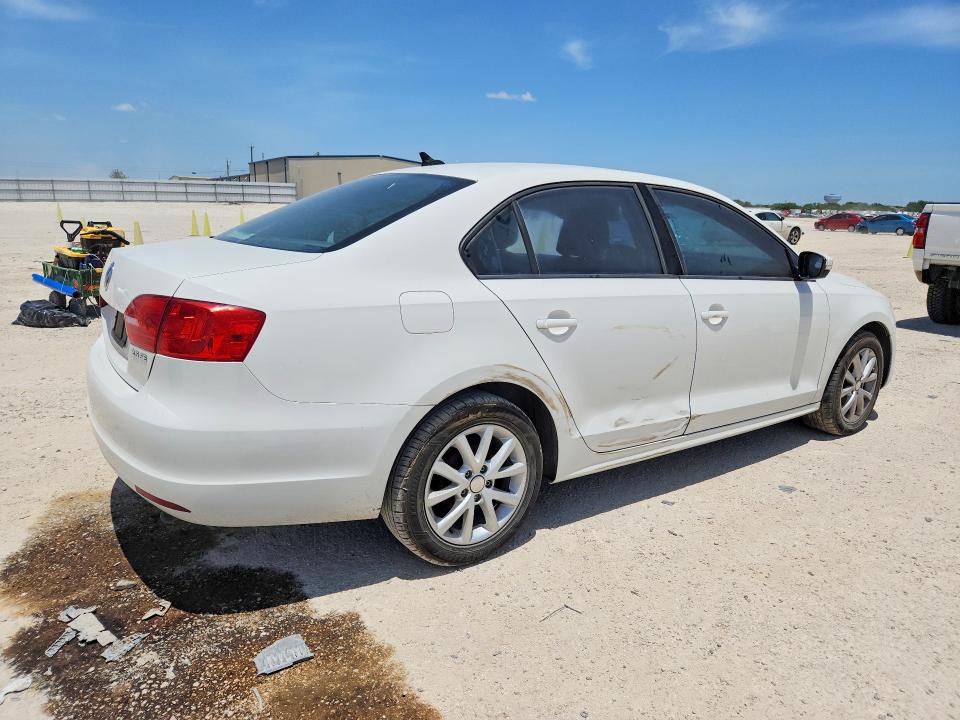 62427546 :رقم المزاد ، 3VWDX7AJ5BM305374 vin ، 2011 Volkswagen Jetta مزاد بيع