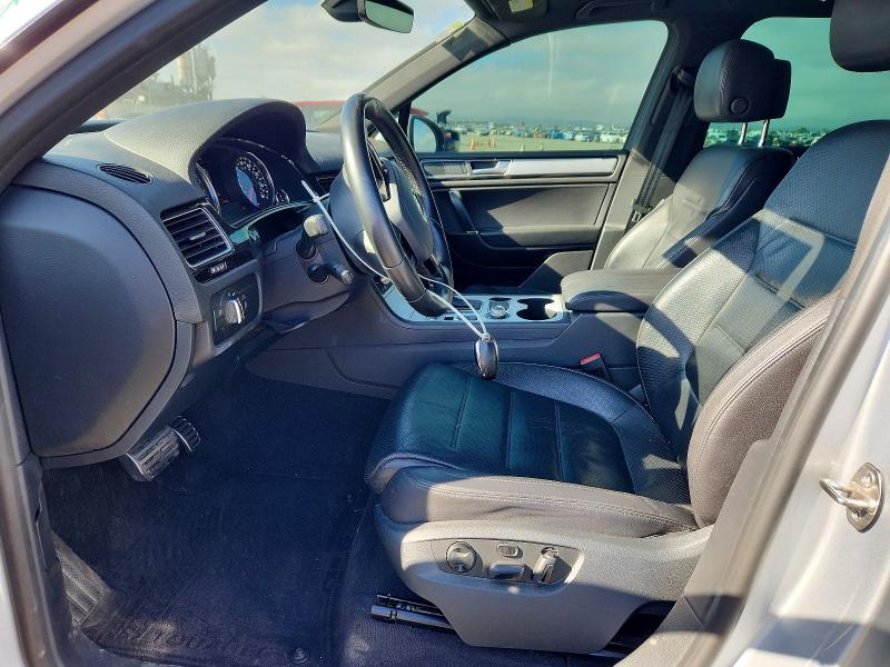 Продажа на аукционе авто 2017 Volkswagen Touareg, vin: WVGRF7BP2HD006309, номер лота: 62092056