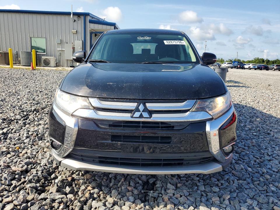 62875796 :رقم المزاد ، JA4AZ3A37HZ045930 vin ، 2017 Mitsubishi Outlander مزاد بيع