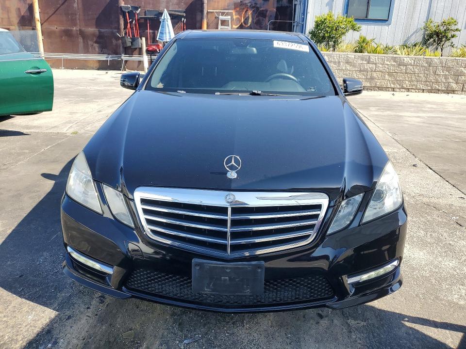 63372596 :رقم المزاد ، WDDHF5KB5DA747421 vin ، 2013 Mercedes-benz E مزاد بيع