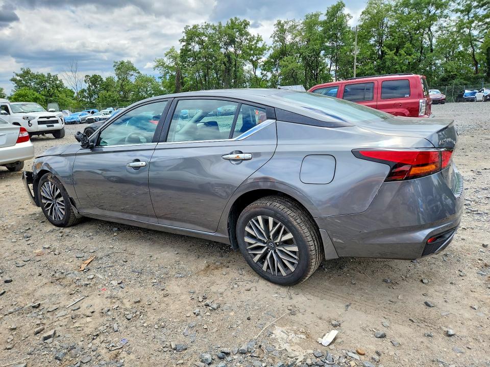 63025646 :رقم المزاد ، 1N4BL4DW8PN393626 vin ، 2023 Nissan Altima مزاد بيع