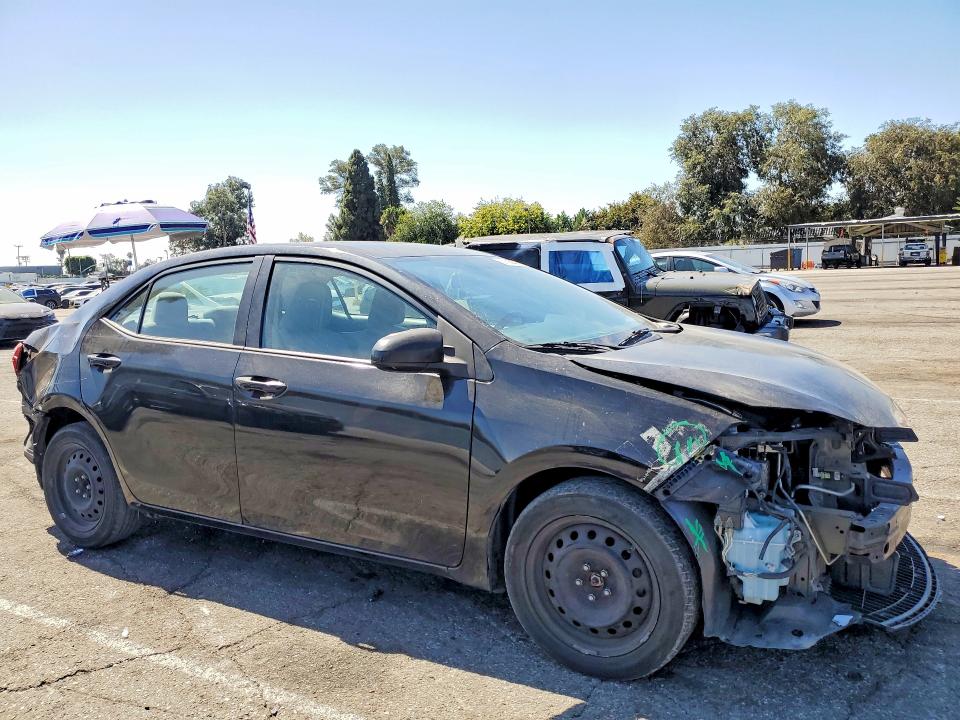 2016 Toyota Corolla მანქანა იყიდება აუქციონზე, vin: 5YFBURHEXGP518215, აუქციონის ნომერი: 61218926