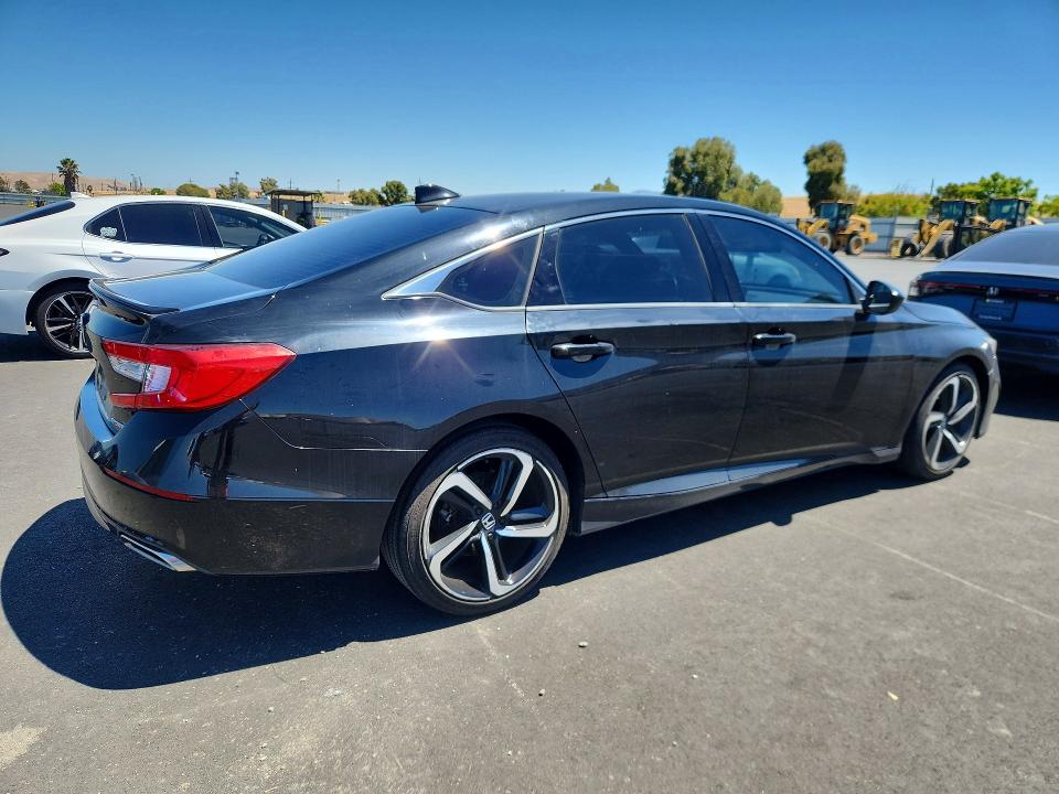 Продажа на аукционе авто 2018 Honda Accord, vin: 1HGCV1F33JA187978, номер лота: 70929885