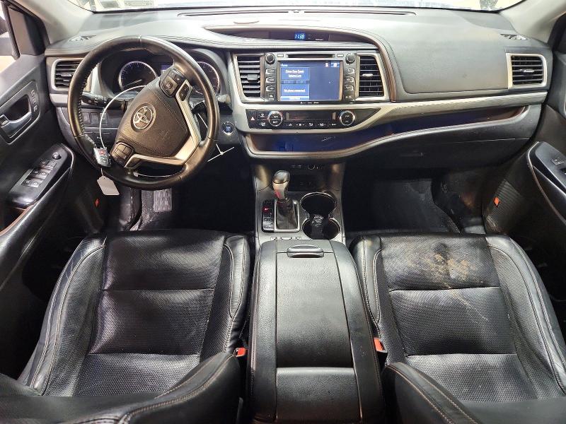 61310616 :رقم المزاد ، 5TDDZRFH4JS863052 vin ، 2018 Toyota Highlander مزاد بيع
