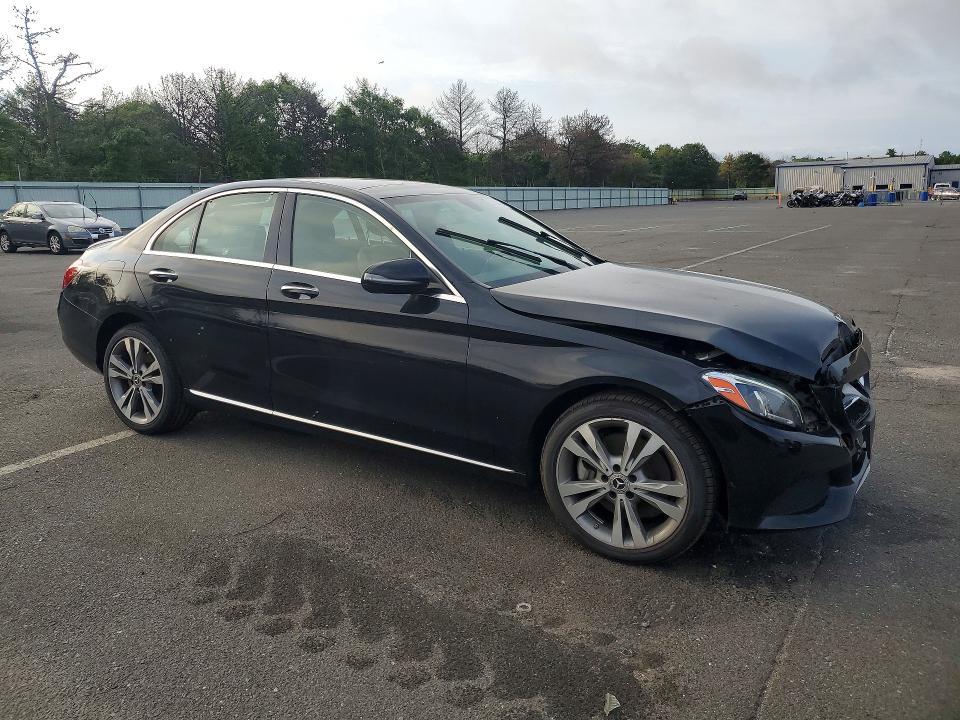 62008986 :رقم المزاد ، 55SWF4KB0JU259183 vin ، 2018 Mercedes-benz C مزاد بيع