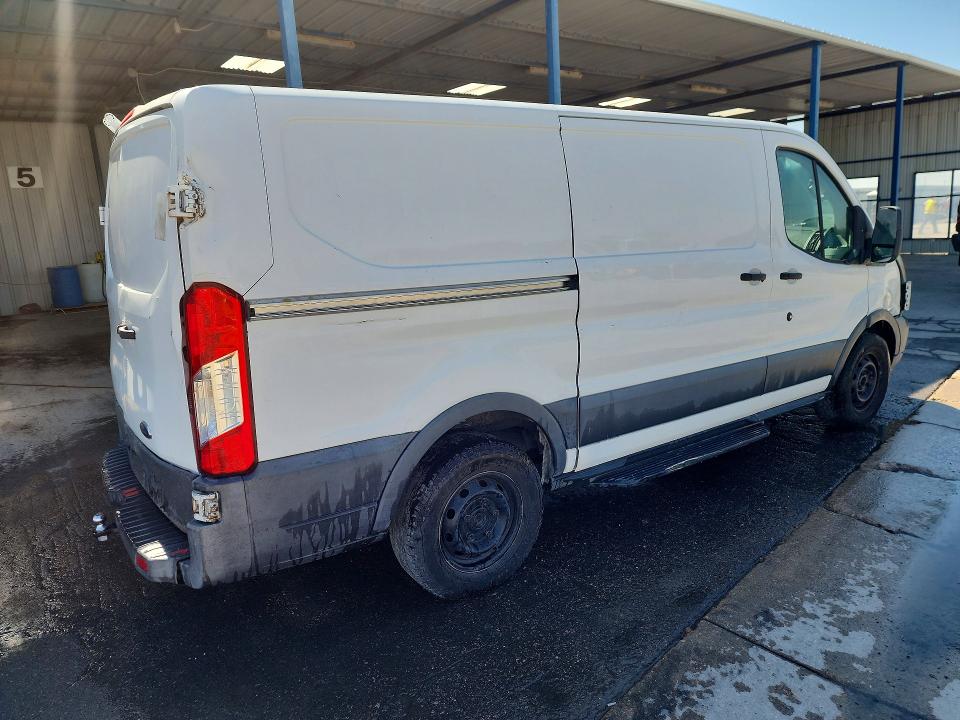 2015 Ford Transit მანქანა იყიდება აუქციონზე, vin: 1FTNE1YMXFKB14234, აუქციონის ნომერი: 61933176