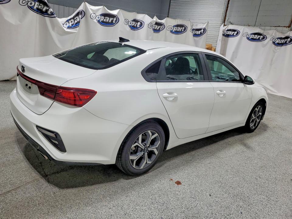 60609286 :رقم المزاد ، 3KPF24ADXME334076 vin ، 2021 Kia Forte مزاد بيع