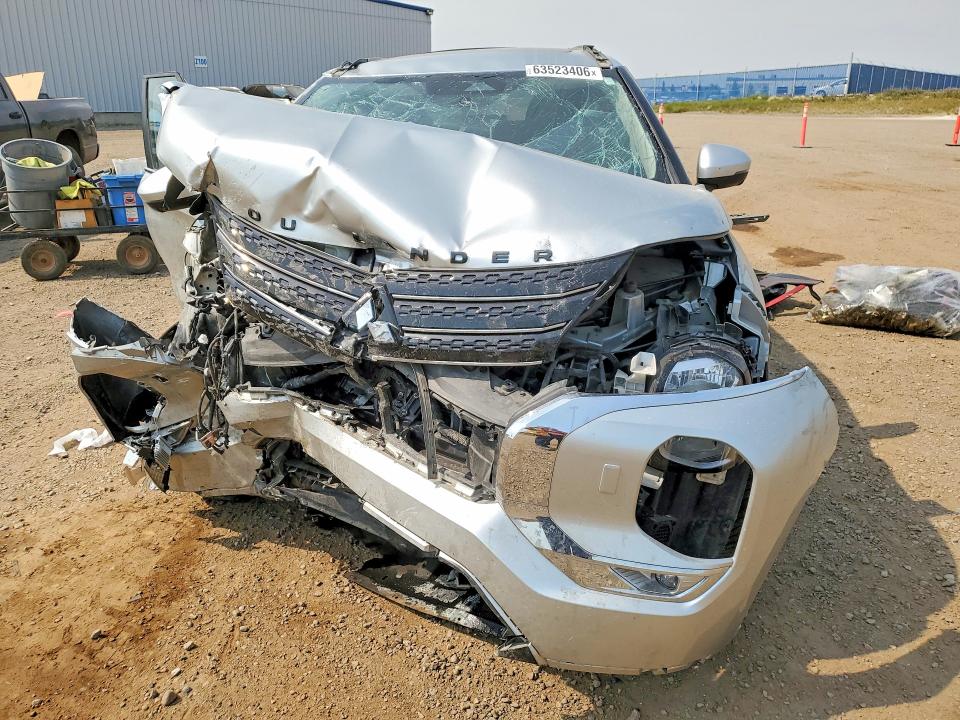 2024 Mitsubishi Outlander მანქანა იყიდება აუქციონზე, vin: JA4T5VA98RZ615391, აუქციონის ნომერი: 63523406