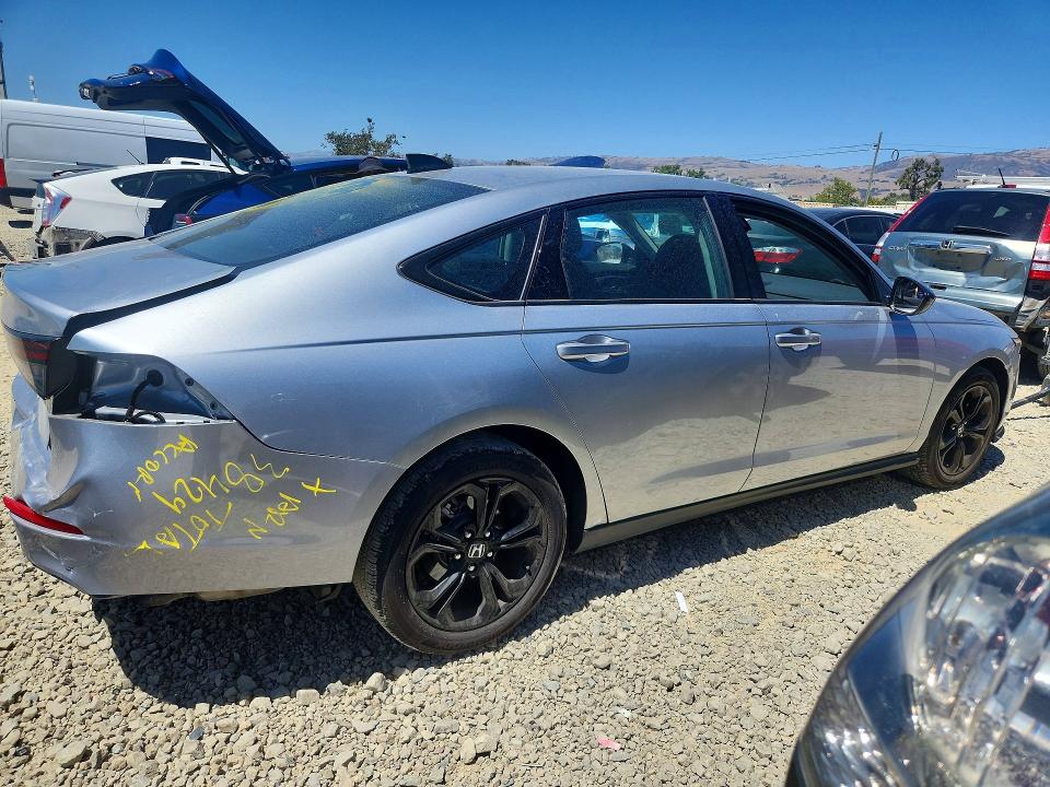 2025 Honda Accord მანქანა იყიდება აუქციონზე, vin: 1HGCY1F4XSA032006, აუქციონის ნომერი: 61321986