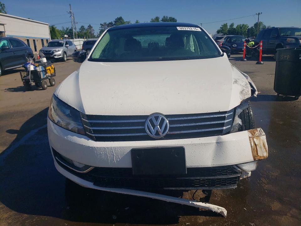 2015 Volkswagen Passat მანქანა იყიდება აუქციონზე, vin: 1VWBT7A30FC021839, აუქციონის ნომერი: 60370216