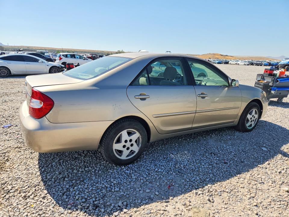 62463016 :رقم المزاد ، JTDBE32K640266932 vin ، 2004 Toyota Camry مزاد بيع