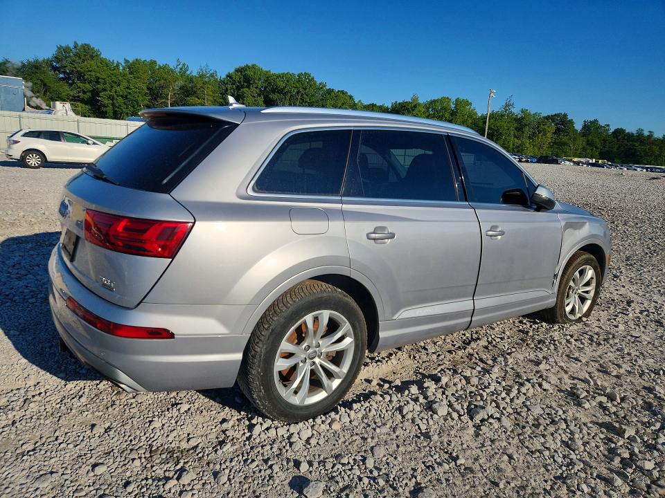 Продаж на аукціоні авто 2017 Audi Q7, vin: WA1LAAF78HD033458, номер лоту: 63332656