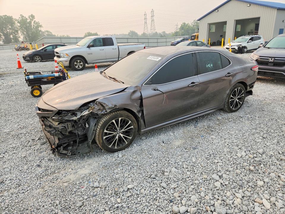 2019 Toyota Camry მანქანა იყიდება აუქციონზე, vin: 4T1B11HK2KU273627, აუქციონის ნომერი: 61334336