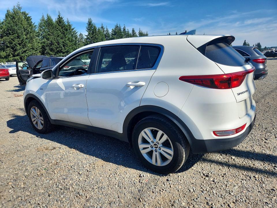 59379216 :رقم المزاد ، KNDPMCAC7H7207775 vin ، 2017 Kia Sportage مزاد بيع