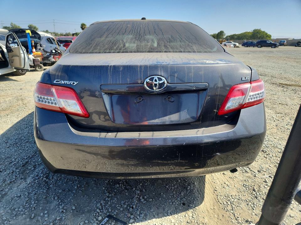 60254516 :رقم المزاد ، 4T4BF3EK6BR132874 vin ، 2011 Toyota Camry مزاد بيع