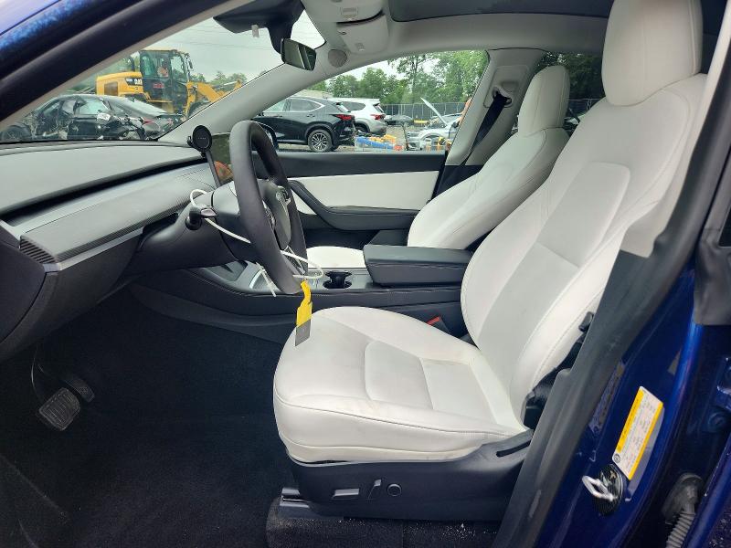 60111676 :رقم المزاد ، 5YJYGDEE3MF303680 vin ، 2021 Tesla Model Y مزاد بيع