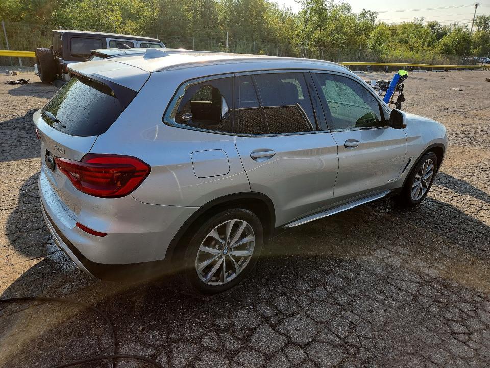 63217076 :رقم المزاد ، 5UXTR9C55JLC83687 vin ، 2018 Bmw X3 مزاد بيع
