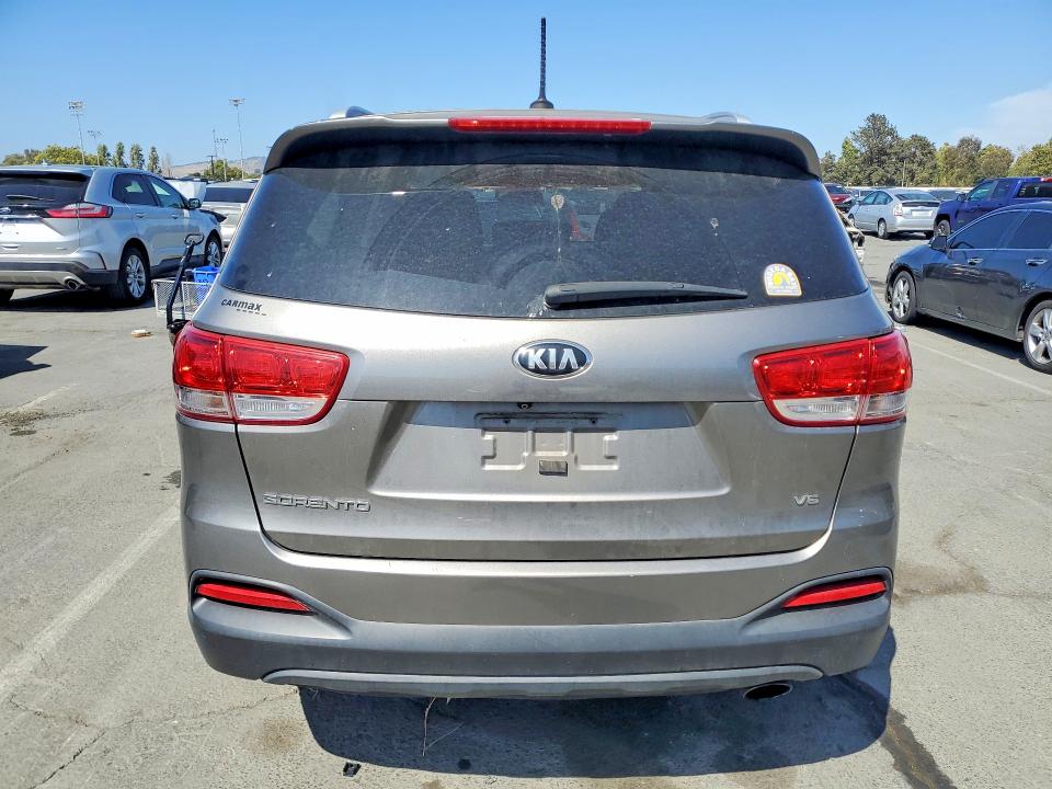 2017 Kia Sorento მანქანა იყიდება აუქციონზე, vin: 5XYPG4A58HG196089, აუქციონის ნომერი: 59644396