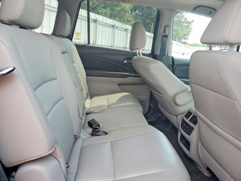 Продажа на аукционе авто 2017 Honda Pilot, vin: 5FNYF6H52HB079267, номер лота: 62385626