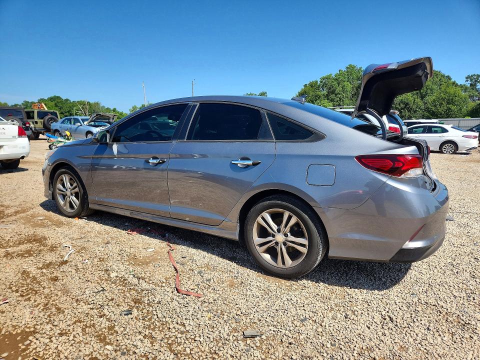 60981306 :رقم المزاد ، 5NPE34AF7JH685027 vin ، 2018 Hyundai Sonata مزاد بيع