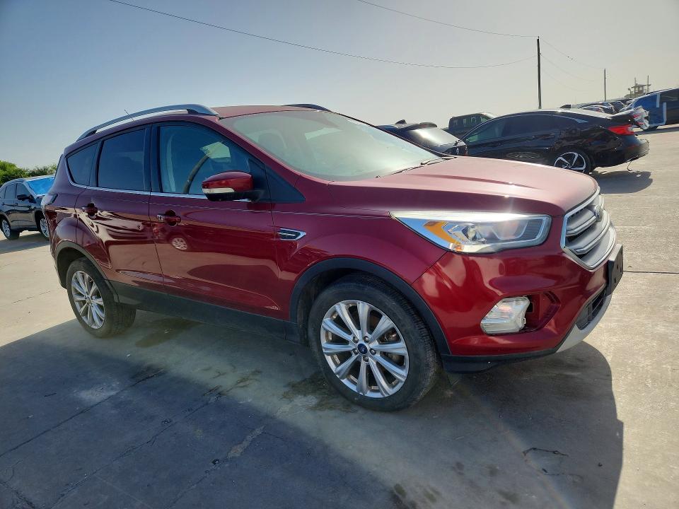 2017 Ford Escape მანქანა იყიდება აუქციონზე, vin: 1FMCU0JD7HUD83082, აუქციონის ნომერი: 61847826