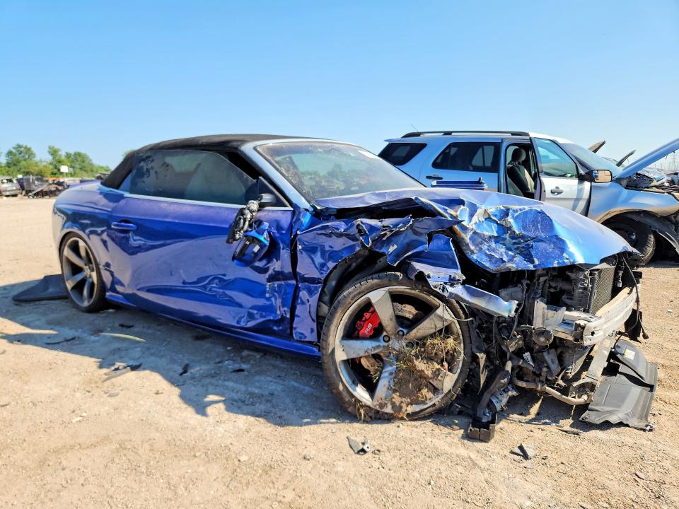 60236026 :رقم المزاد ، WUAC6AFH2EN900524 vin ، 2014 Audi Rs5 مزاد بيع