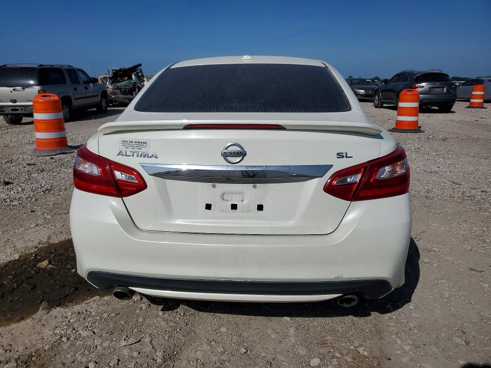 Продажа на аукционе авто 2017 Nissan Altima, vin: 1N4AL3APXHC122356, номер лота: 61925136