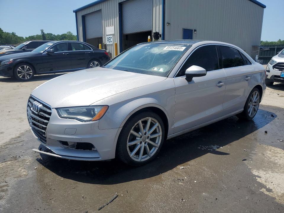 85454665 :رقم المزاد ، WAUEFGFF2F1047832 vin ، 2015 Audi A3 مزاد بيع