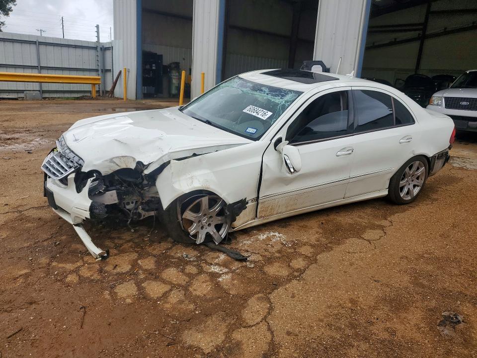 60684216 :رقم المزاد ، WDBUF56X27B034200 vin ، 2007 Mercedes-benz E مزاد بيع