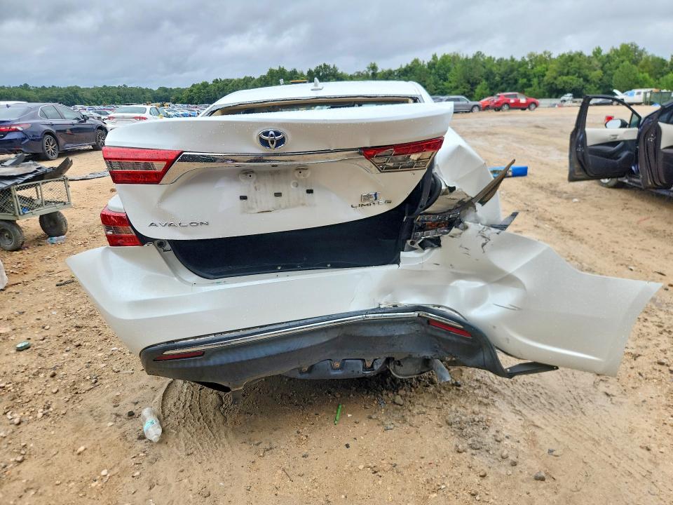 Auction sale of the 2018 Toyota Avalon Hybrid, vin: 4T1BD1EB9JU063911, lot number: 60804346