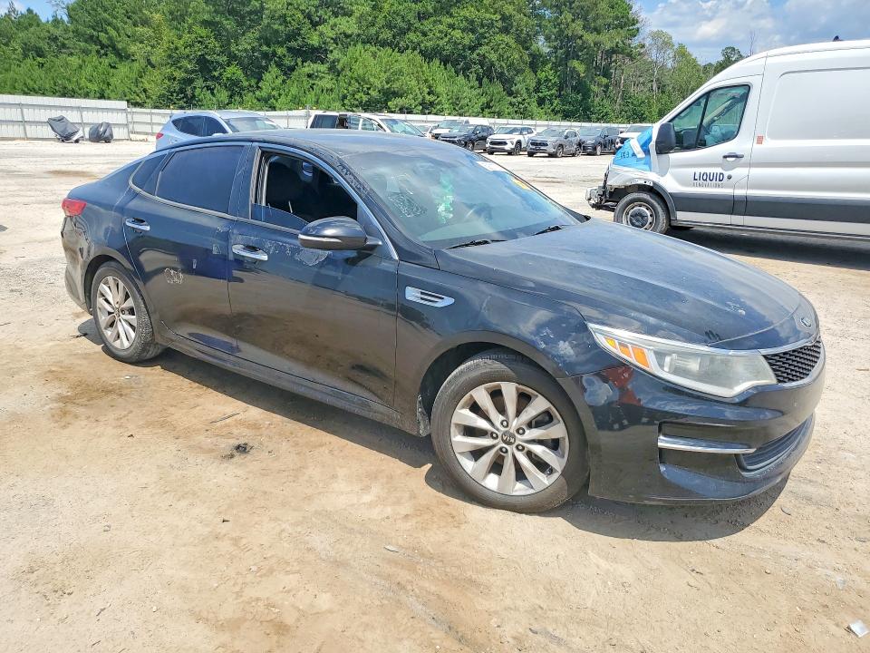 2017 Kia Optima მანქანა იყიდება აუქციონზე, vin: 5XXGT4L33HG124793, აუქციონის ნომერი: 59217226