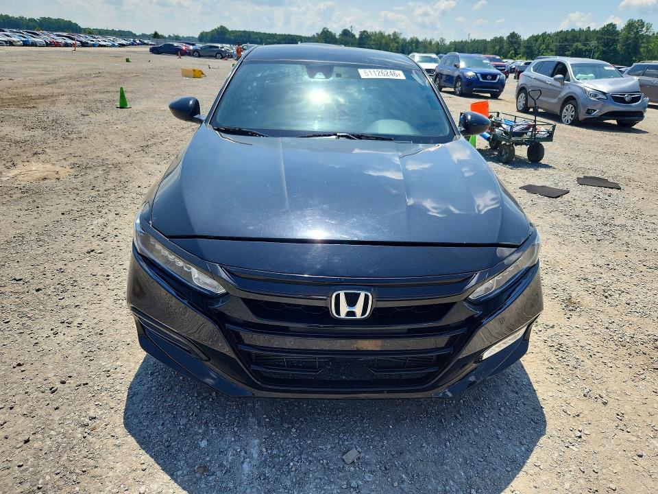 2018 Honda Accord მანქანა იყიდება აუქციონზე, vin: 1HGCV1F35JA030064, აუქციონის ნომერი: 61126246