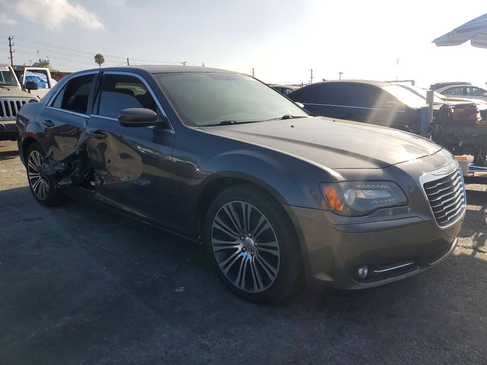 Продажа на аукционе авто 2013 Chrysler 300, vin: 2C3CCABG5DH547257, номер лота: 63011416