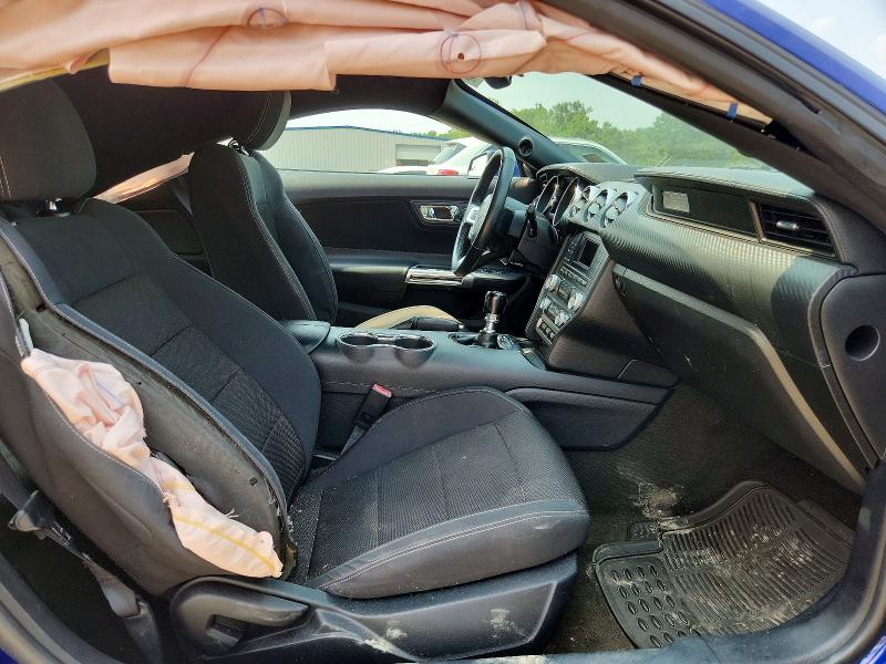 62635356 :رقم المزاد ، 1FA6P8AM9G5255805 vin ، 2016 Ford Mustang مزاد بيع