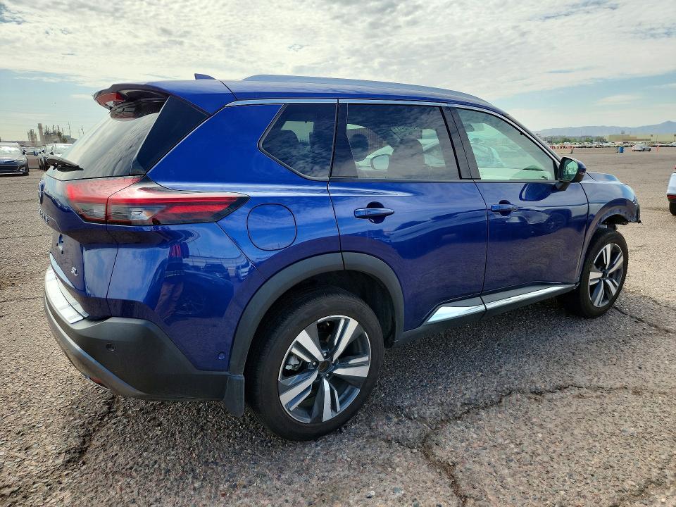 61071866 :رقم المزاد ، 5N1BT3CA7NC730138 vin ، 2022 Nissan Rogue مزاد بيع
