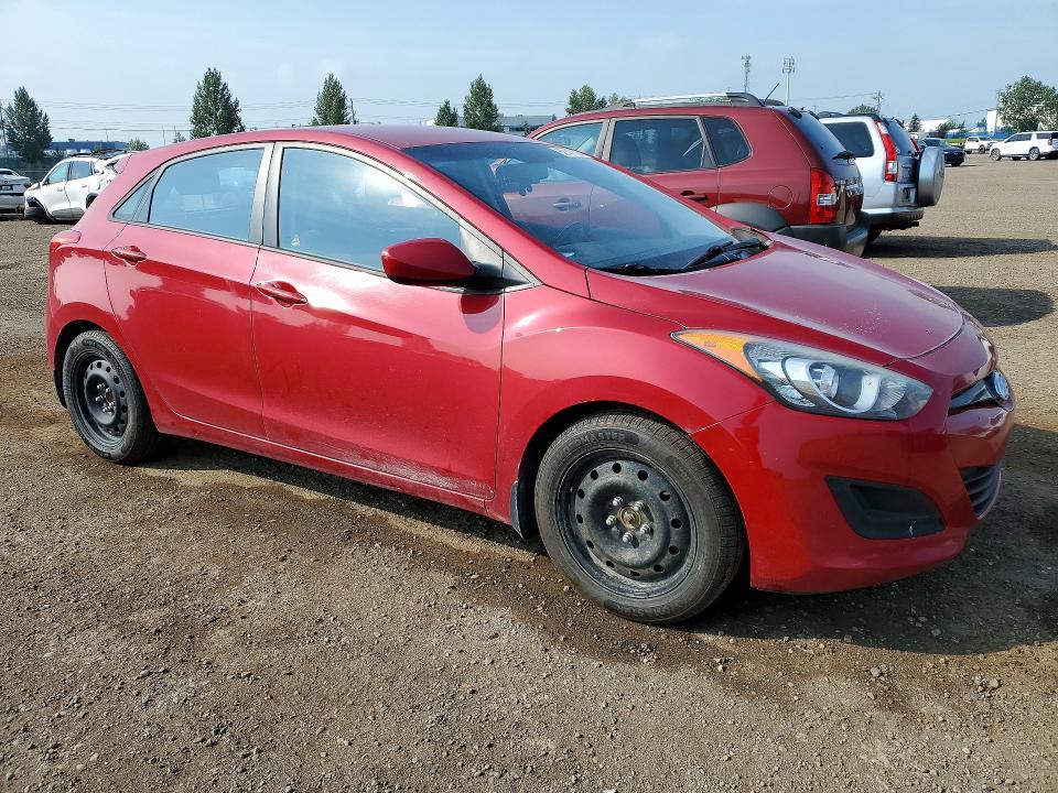 2014 Hyundai Elantra Gt მანქანა იყიდება აუქციონზე, vin: KMHD25LH4EU221896, აუქციონის ნომერი: 62147136