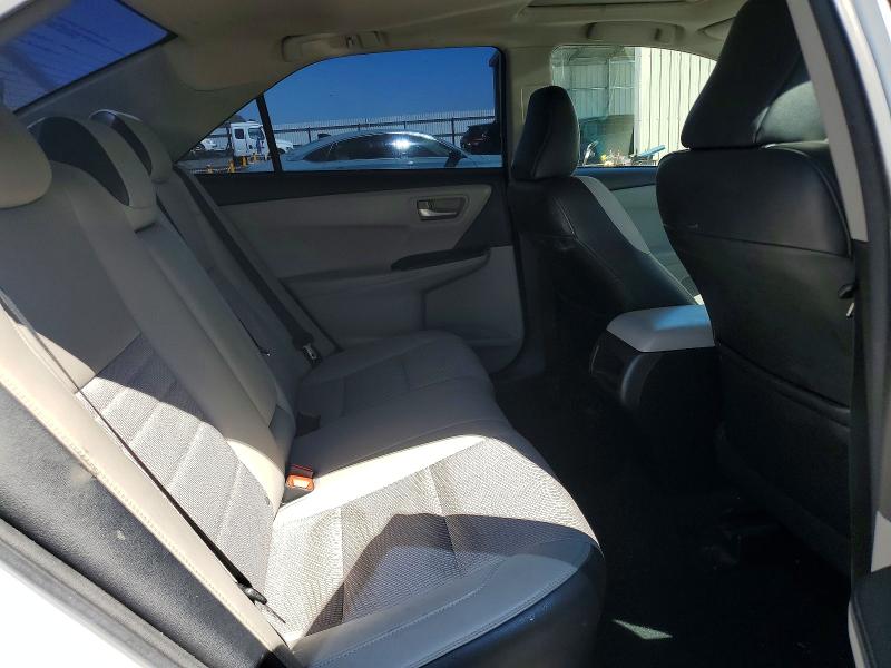 62700416 :رقم المزاد ، 4T1BF1FKXHU323090 vin ، 2017 Toyota Camry مزاد بيع