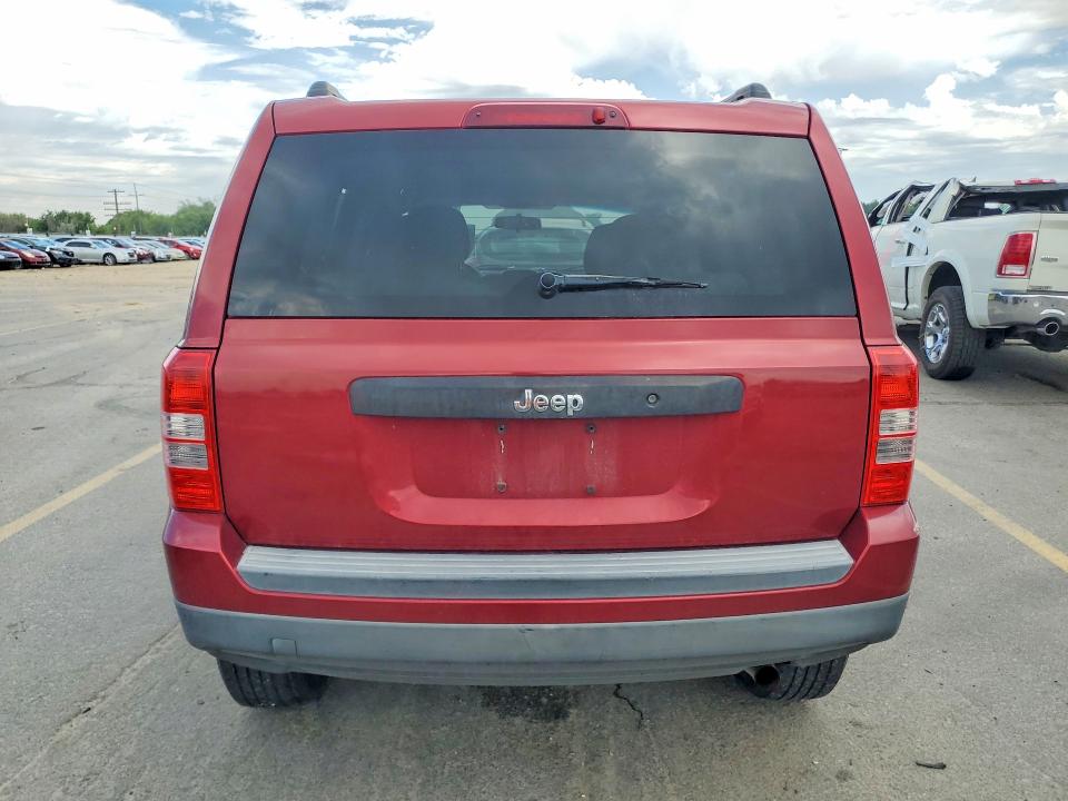 61332466 :رقم المزاد ، 1C4NJPBB1ED726637 vin ، 2014 Jeep Patriot مزاد بيع