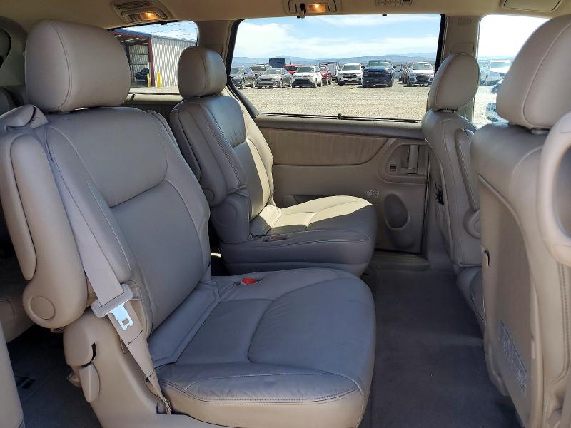 60175466 :رقم المزاد ، 5TDBA22C14S005381 vin ، 2004 Toyota Sienna مزاد بيع